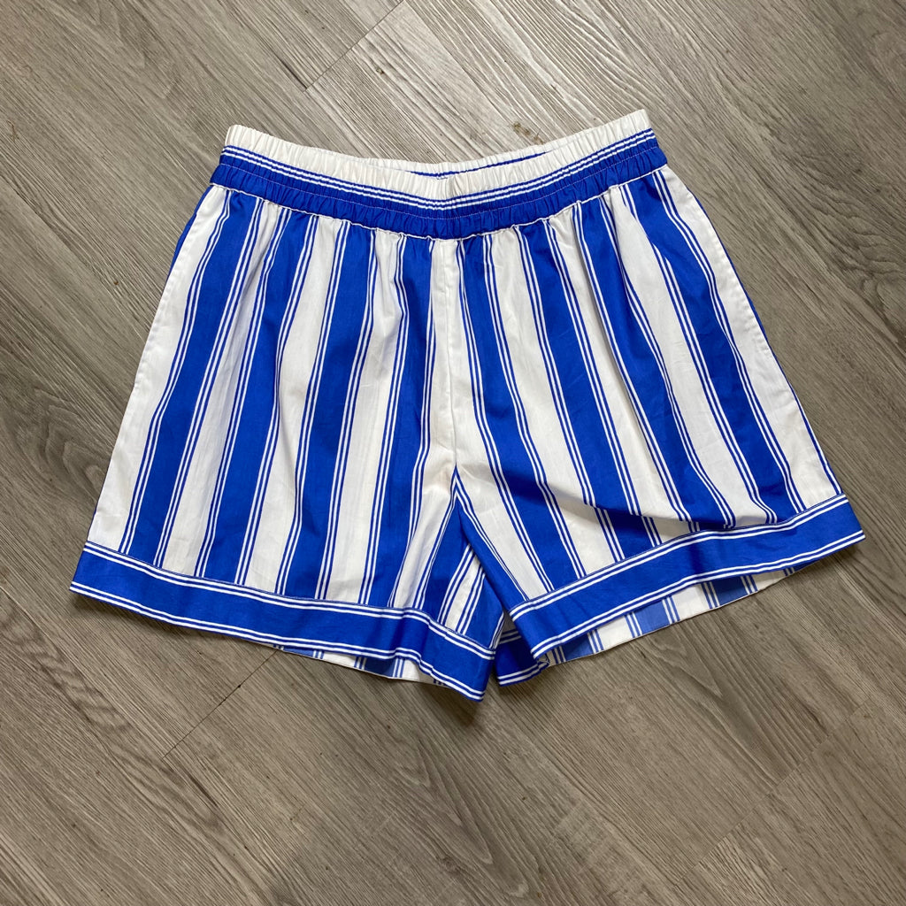 LIV Size LARGE BOUTIQUE