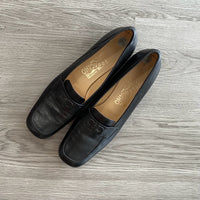 Load image into Gallery viewer, FERRAGAMO Size 9 1/2 DESIGNER
