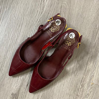 Load image into Gallery viewer, VINCE CAMUTO Size 8 1/2 SHOE
