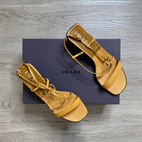 Load image into Gallery viewer, PRADA Size 7 DESIGNER
