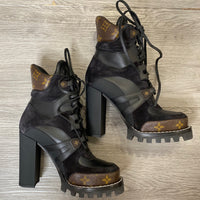 Load image into Gallery viewer, Louis Vuitton Size 37 DESIGNER
