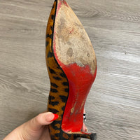 Load image into Gallery viewer, Christian Louboutin Size 9 DESIGNER
