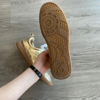 Load image into Gallery viewer, COCONUTS Size 9 1/2 SHOE
