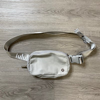 Load image into Gallery viewer, Lululemon HANDBAGS
