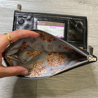 Load image into Gallery viewer, HOBO Size BOUTIQUE
