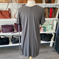 Load image into Gallery viewer, LILLA P Size SMALL DRESS
