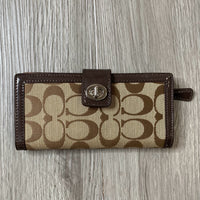 Load image into Gallery viewer, COACH BOUTIQUE
