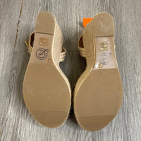 Load image into Gallery viewer, Chinese Laundry Size 7 SHOE

