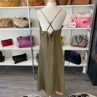 Load image into Gallery viewer, Banana Republic Size LARGE DRESS
