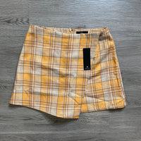 Load image into Gallery viewer, LULUS Size SMALL SKIRT
