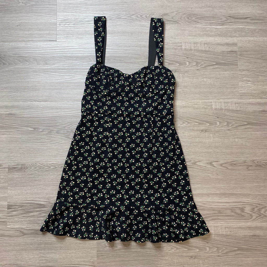 HUTCH Size SMALL BOUTIQUE