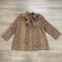 Load image into Gallery viewer, TUCKERNUCK Size LARGE BOUTIQUE
