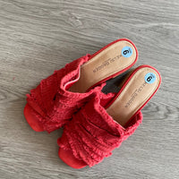 Load image into Gallery viewer, Kelsi Dagger Size 6 SHOE
