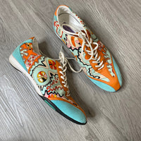 Load image into Gallery viewer, Emilio Pucci Size 6 DESIGNER
