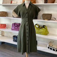 Load image into Gallery viewer, Banana Republic Size 8 DRESS
