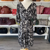Load image into Gallery viewer, DKNY Size 8 DRESS

