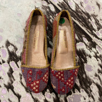 Load image into Gallery viewer, DITA EMMET Size 5 1/2 SHOE
