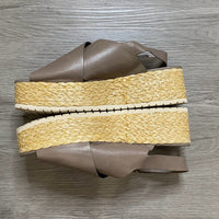 Load image into Gallery viewer, Vince Size 9 1/2 BOUTIQUE
