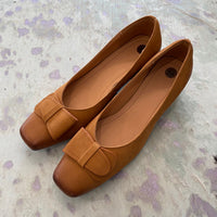 Load image into Gallery viewer, NO LABEL Size 10 SHOE
