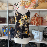 Load image into Gallery viewer, White House Black Market Size XS TOPS
