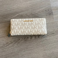 Load image into Gallery viewer, Michael BOUTIQUE
