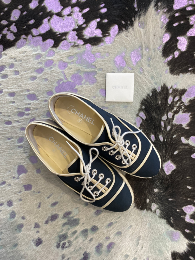 Chanel espadrilles navy online